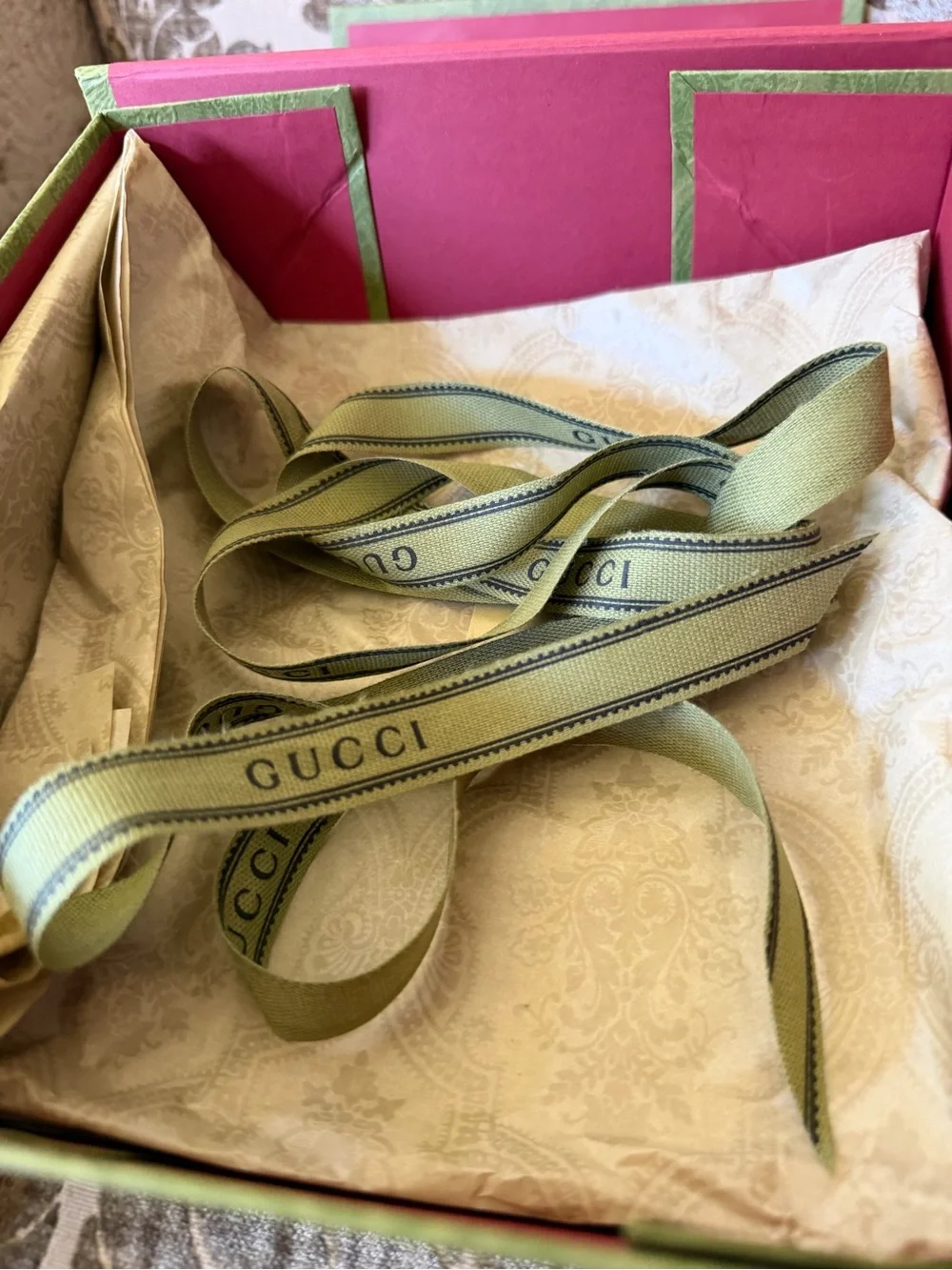 Gucci Light Green Patterned Box - Picture 6 of 11